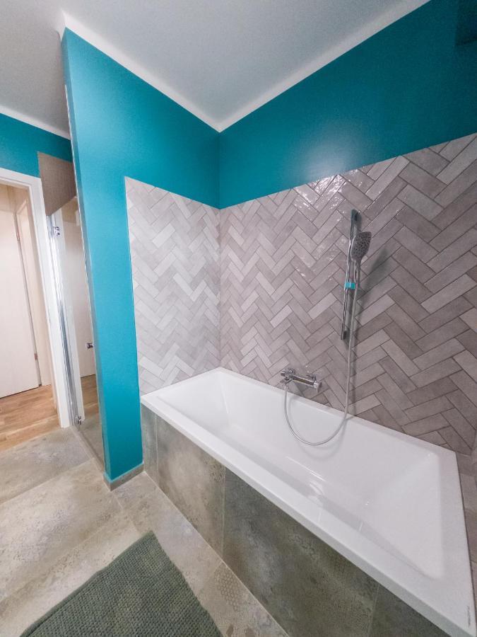 Voeroesko Apartmanhaz Balatonalmádi Exteriör bild