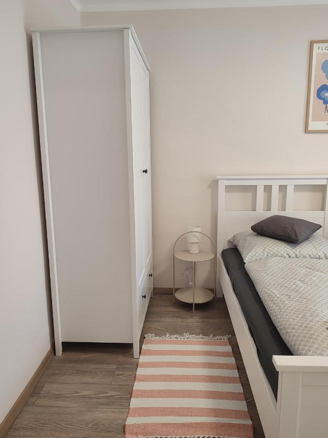 Voeroesko Apartmanhaz Balatonalmádi Exteriör bild