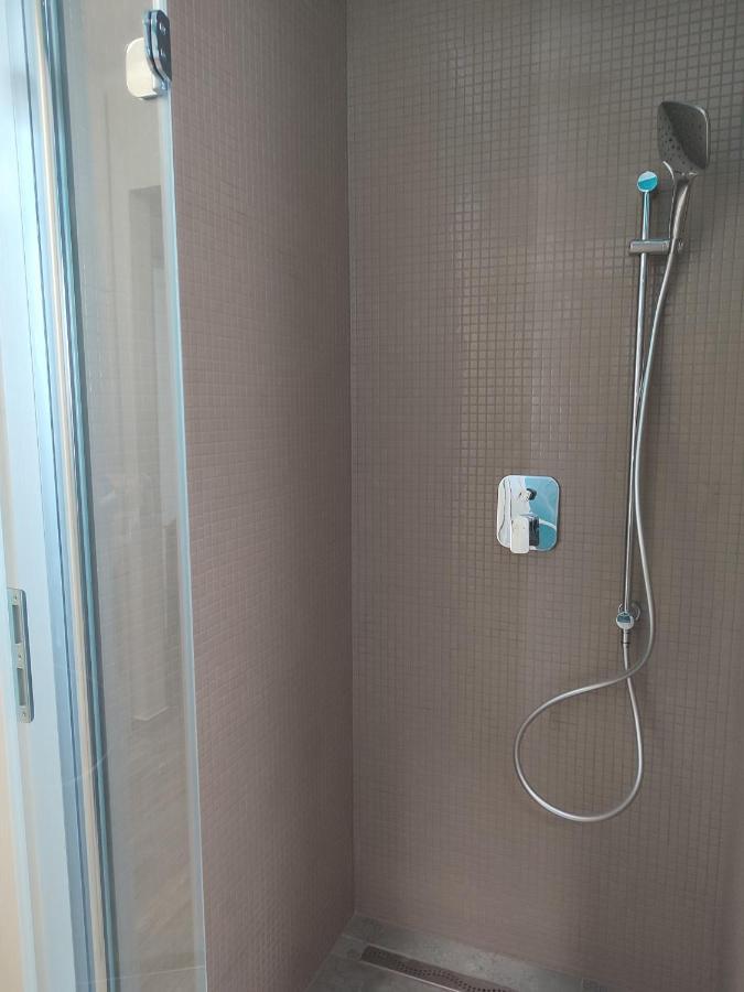 Voeroesko Apartmanhaz Balatonalmádi Exteriör bild